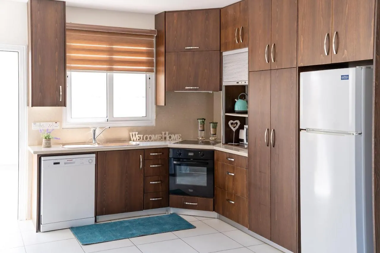 Dafni Villa Ekaterina 3 Bdrm Protaras